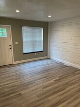 136 Vickie Lynn Ln in St. Robert, MO - Building Photo - Building Photo