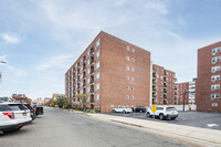 The Beach House in Long Beach, NY - Building Photo - Building Photo