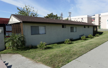 Villa Real in San Bernardino, CA - Building Photo - Building Photo