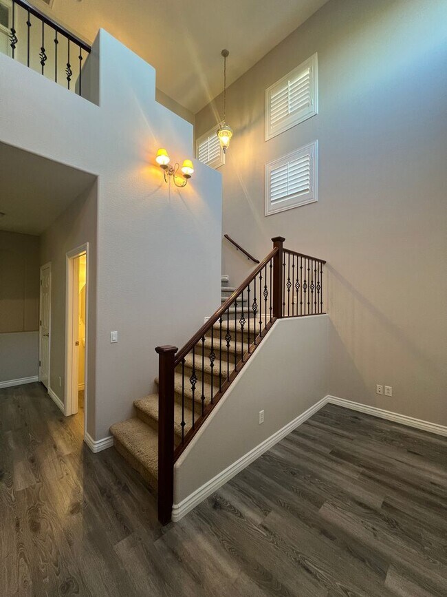 7621 Lani Dawn St in Las Vegas, NV - Building Photo - Building Photo