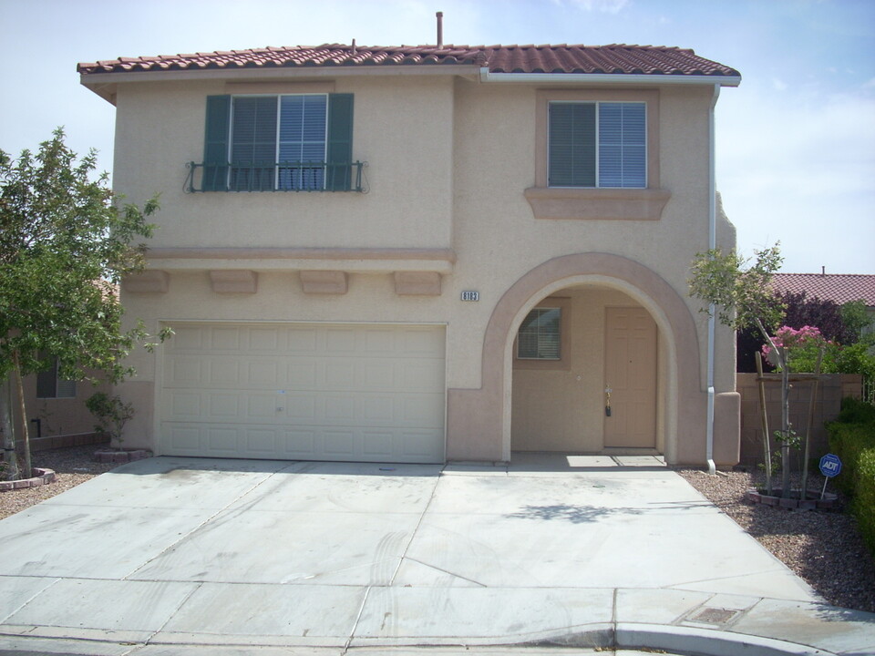 8183 Shellstone Ave in Las Vegas, NV - Building Photo