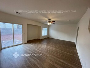 10615 Salmon Leap St, Unit F in Las Vegas, NV - Building Photo - Building Photo