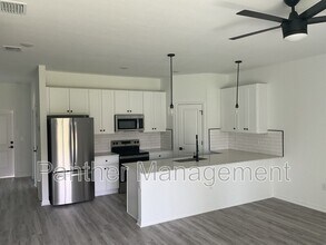 1038 Albert Ave in Lehigh Acres, FL - Building Photo - Building Photo