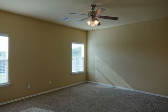 7305 Prairie Twyne Dr in Yukon, OK - Foto de edificio - Building Photo