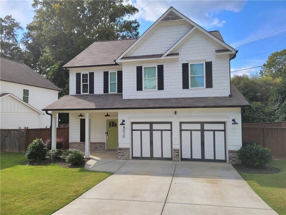 4210 Old Cherokee St in Acworth, GA - Building Photo