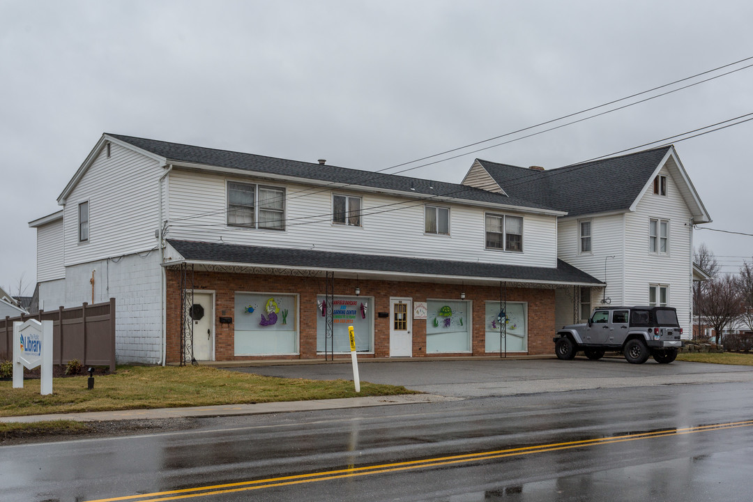 50 Lisbon St in Canfield, OH - Foto de edificio