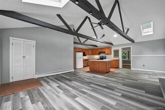 35 Peddler Hill Rd in Monroe, NY - Building Photo - Building Photo