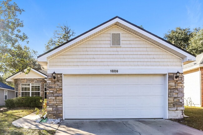 10896 Campus Heights Ln