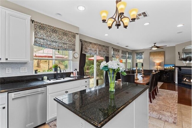 930 Prism Dr in San Marcos, CA - Building Photo - Building Photo