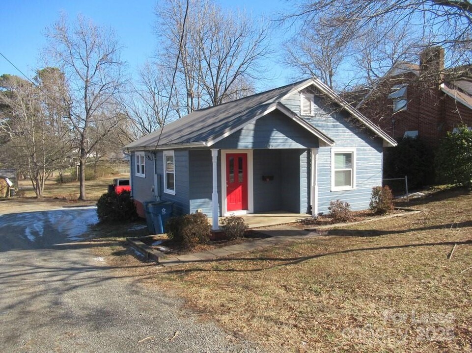 1013 E Main St in Maiden, NC - Building Photo