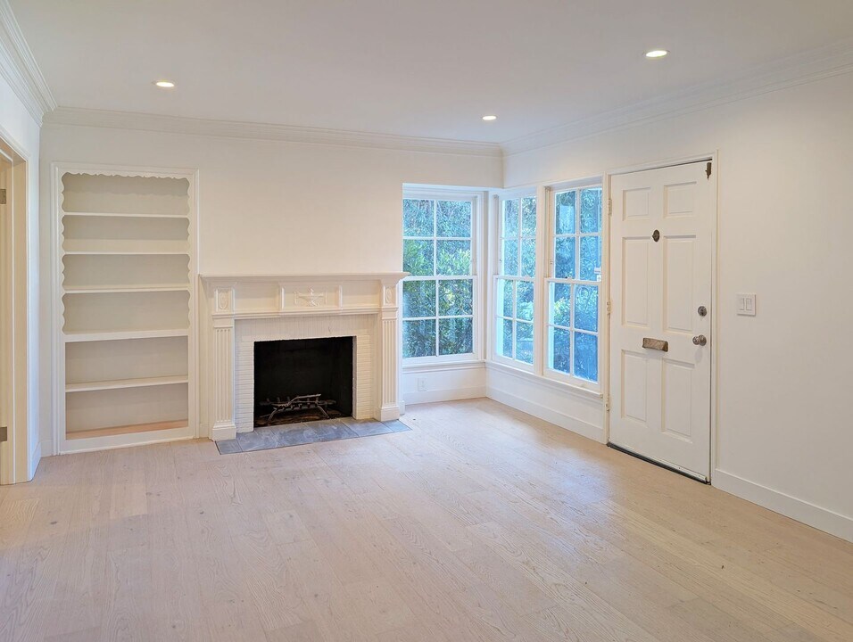 12142-12146 W Sunset Blvd in Los Angeles, CA - Building Photo