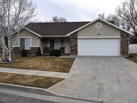 1993 N 775 E in North Ogden, UT - Building Photo