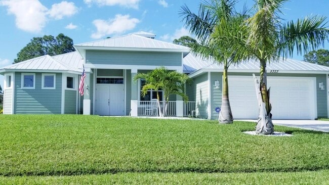 property at 5323 NW S Lanett Cir