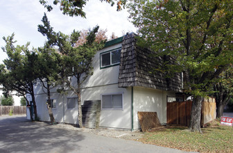 615-625 Adams St in Davis, CA - Building Photo - Building Photo