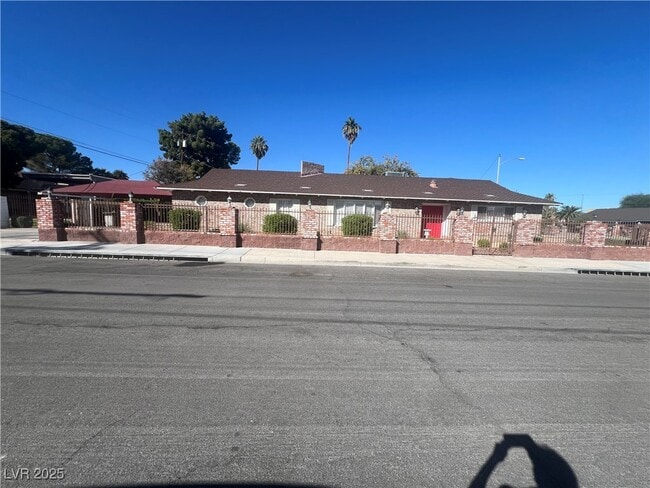 property at 1650 Waldman Ave
