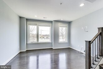 16580 Crabbs Branch Way in Rockville, MD - Building Photo - Building Photo