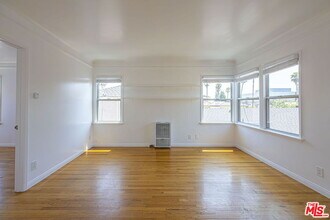 2110 California Ave in Santa Monica, CA - Foto de edificio - Building Photo