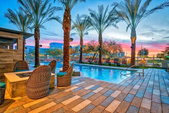 555 N College Ave in Tempe, AZ - Building Photo - Building Photo