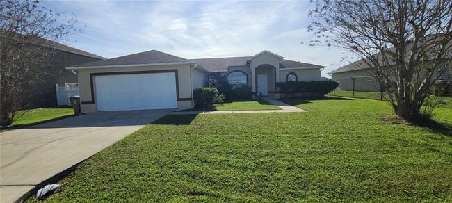 110 Appian Way in Kissimmee, FL - Foto de edificio - Building Photo