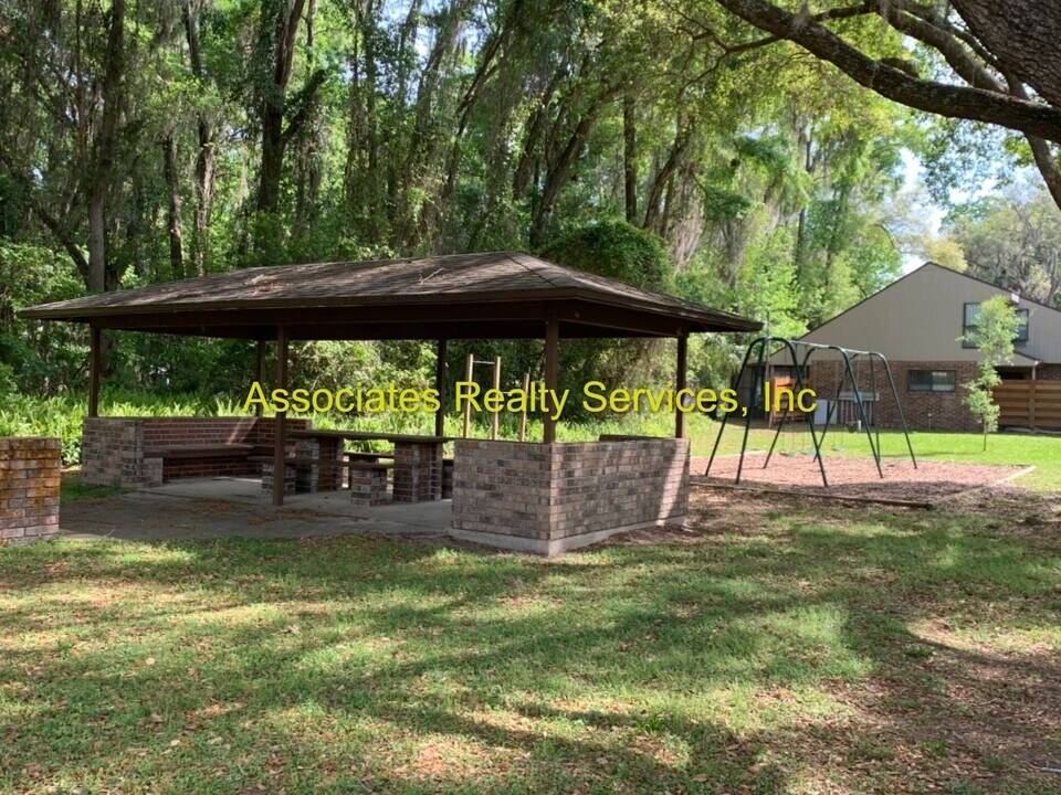 3343 NW 54th Terrace in Gainesville, FL - Building Photo