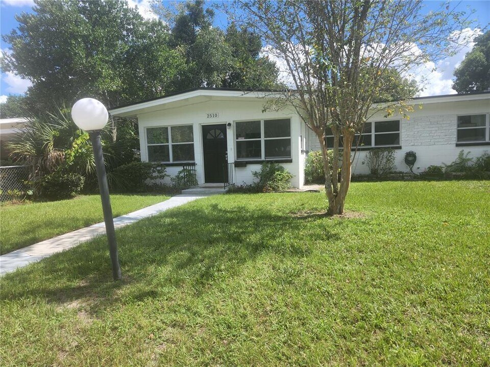 2510 Roxbury Rd in Winter Park, FL - Building Photo