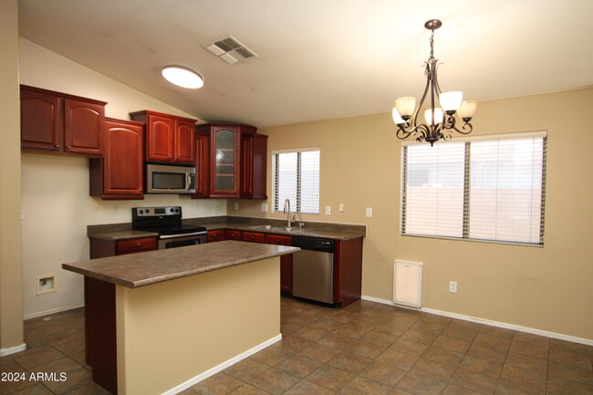 11733 W Mariposa Grande in Sun City, AZ - Building Photo - Building Photo