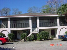 2398 Fox Hollow Dr in Titusville, FL - Building Photo