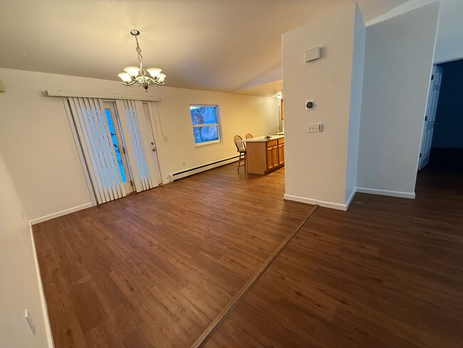 2390 Staley Ave in North Pole, AK - Building Photo - Building Photo