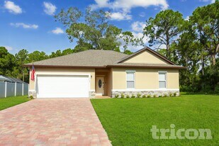 1249 Sargent St in North Port, FL - Building Photo