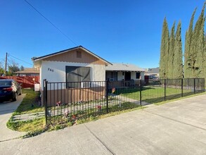 265-305 Almond Ave in Turlock, CA - Building Photo - Building Photo