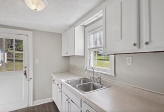 2914 Bay St in Bristol, TN - Foto de edificio - Building Photo