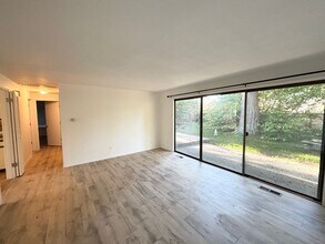 3212 Upper Dr in Lake Oswego, OR - Building Photo - Building Photo