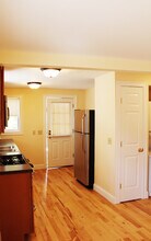 152 North St, Unit APT C in Burlington, VT - Foto de edificio - Building Photo