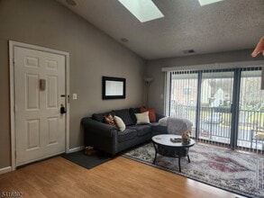 330 Penns Way in Bernards, NJ - Building Photo - Building Photo