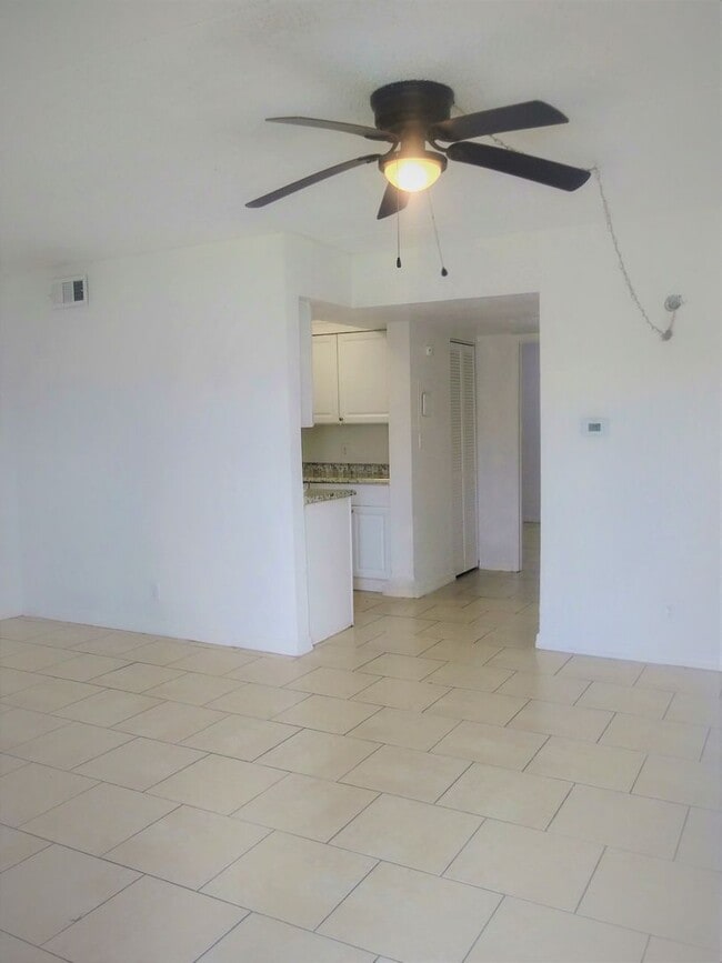 302 Spg Gdn Ave S in DeLand, FL - Building Photo - Building Photo