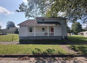 418 Buckhorn St, Unit front in Ironton, OH - Building Photo