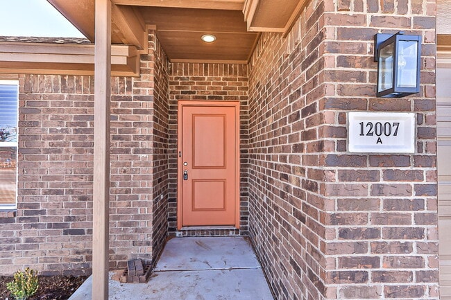 12007 Essex Ave in Lubbock, TX - Building Photo - Building Photo