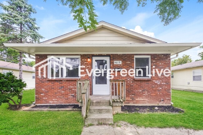 property at 4619 N Richardt Ave