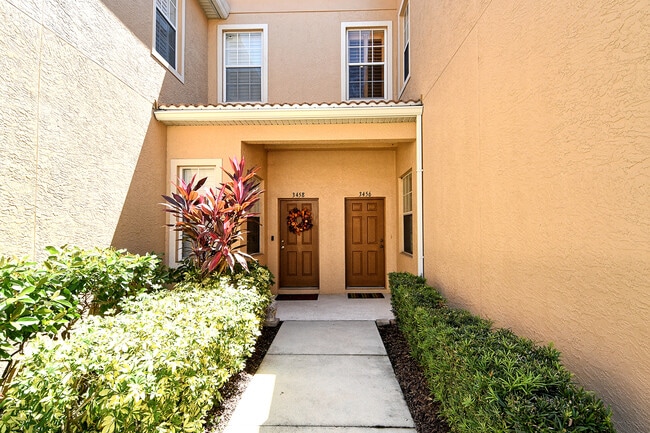 3456 Parkridge Cir in Sarasota, FL - Foto de edificio - Building Photo