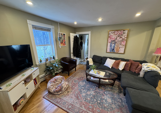 735 Somerville Ave, Unit 3