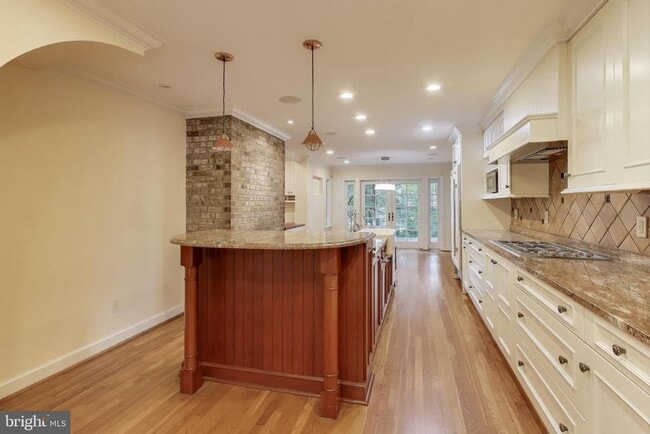 7308 Burdette Ct in Bethesda, MD - Building Photo - Building Photo