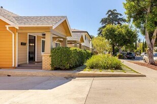 1130 E Doran St in Glendale, CA - Building Photo