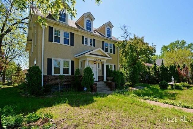 property at 3956 N Lyndale Ave
