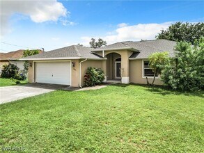 1726 Trafalgar Pkwy in Cape Coral, FL - Building Photo - Building Photo