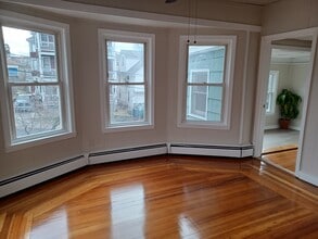 22 Chestnut St in Pawtucket, RI - Building Photo - Building Photo