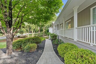 3865 Vic-Ar Ct in Atlanta, GA - Building Photo - Building Photo