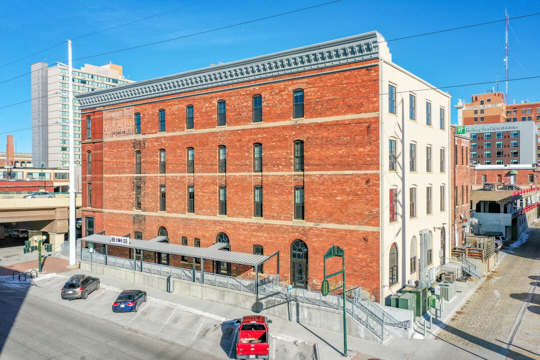 Raymond Brothers Building in Lincoln, NE - Building Photo