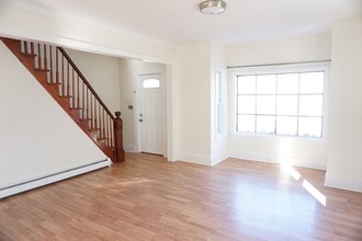 1007 Gorham St in Lowell, MA - Building Photo - Building Photo