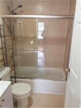800 S Oak Dr in Bronx, NY - Building Photo - Building Photo