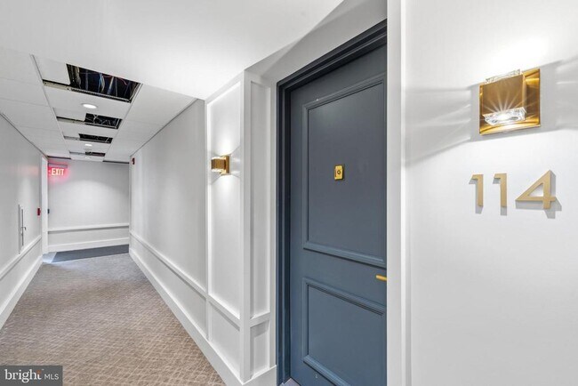 1640 Oakwood Dr in Narberth, PA - Building Photo - Building Photo